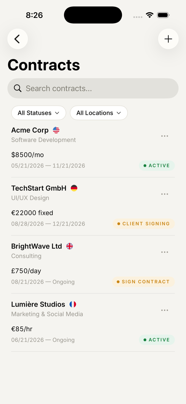 Contract list showing active, client-signing and awaiting-signature states.